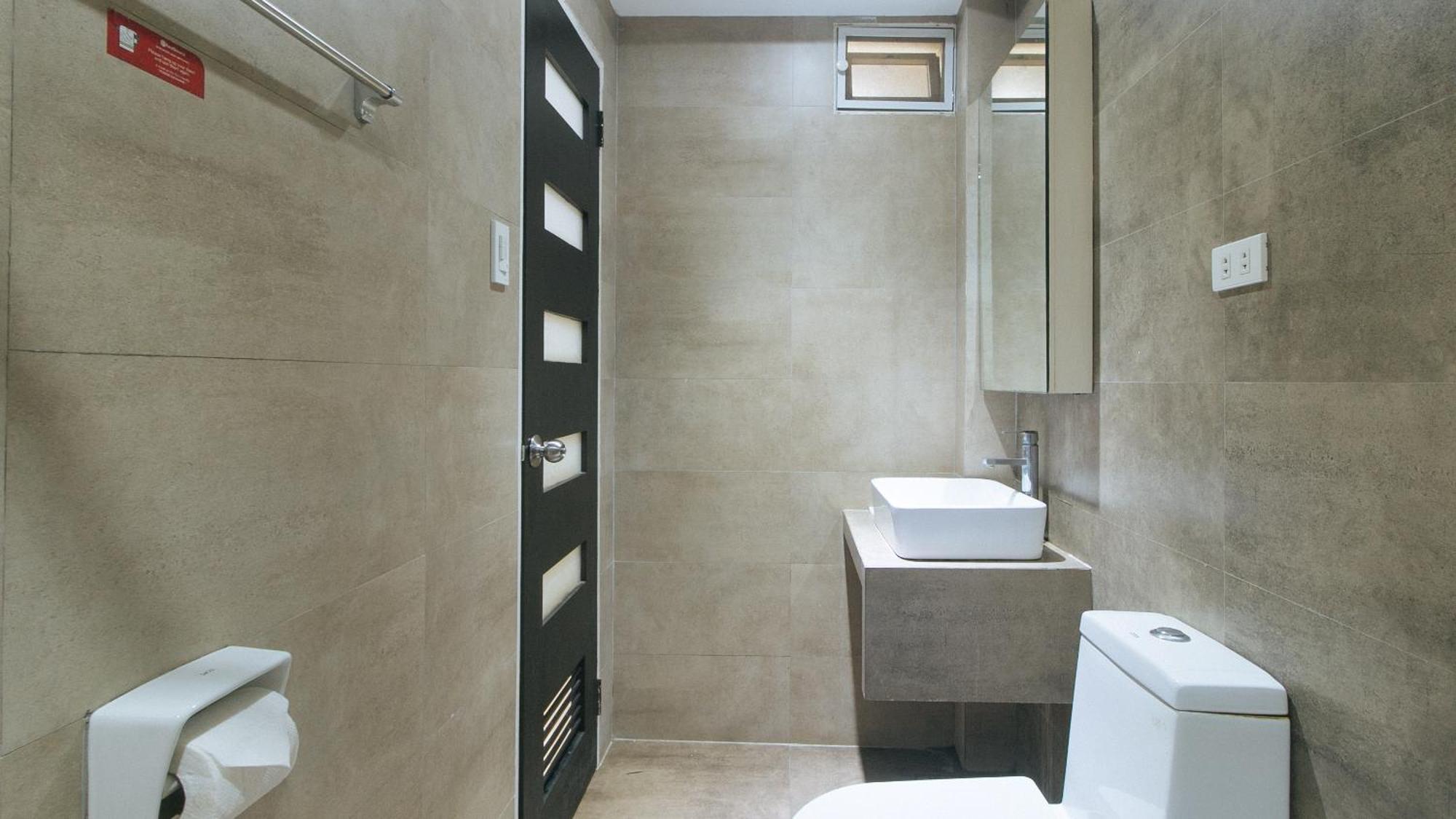 Reddoorz At Grand Apartelle Hernan Cortes Cebu Exterior photo